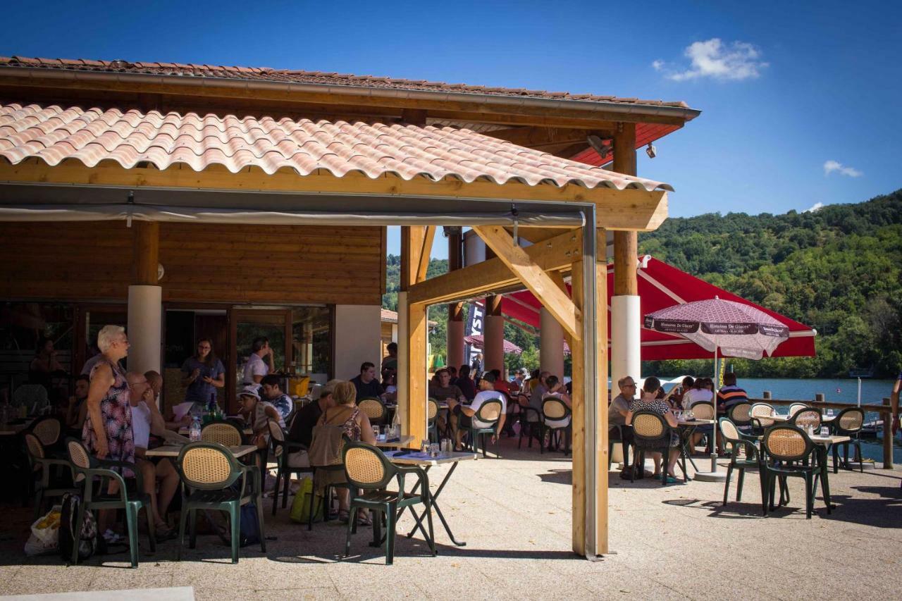 Les Chalets de Condrieu Extérieur photo